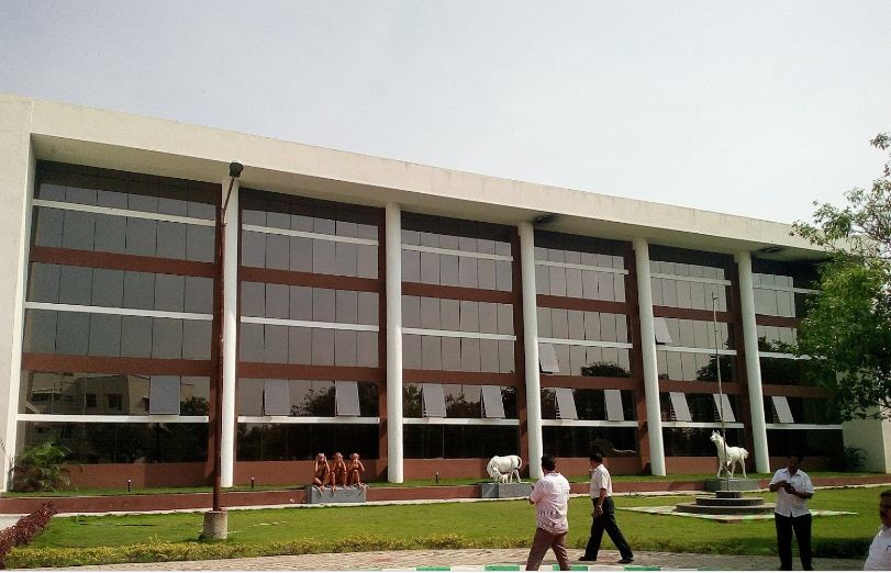 Davangere University, Karnataka - Fees, Admissions, Address and Reviews 2023